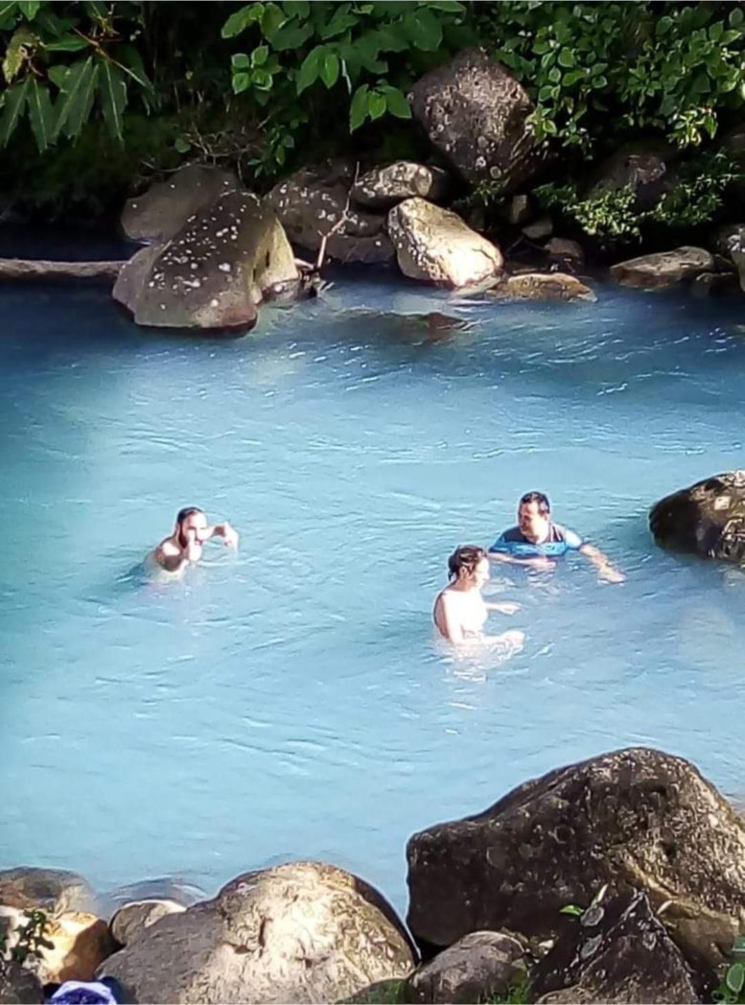 Cabinas El Pilon Rio Celeste Esterno foto